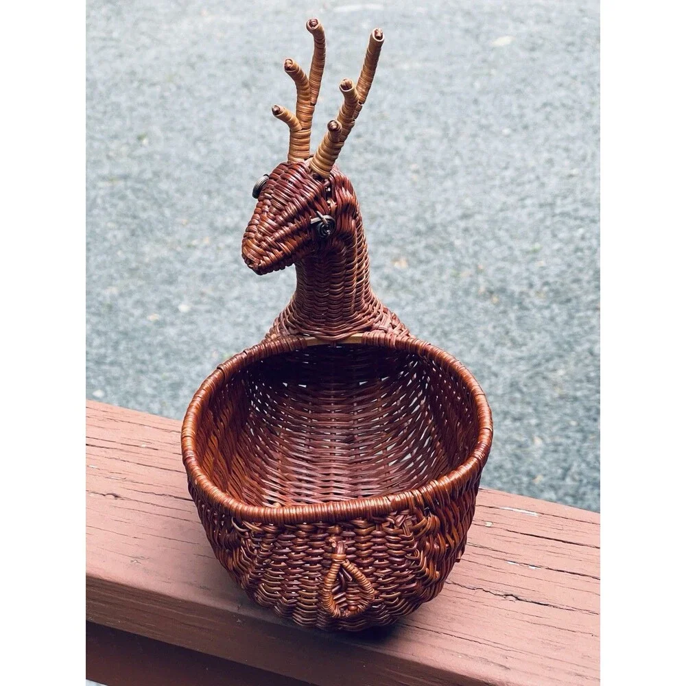 VTG Wicker Rattan Reindeer Basket Boho Woodland Christmas Centerpiece 11
